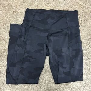 Lululemon camo fast free leggings 23"